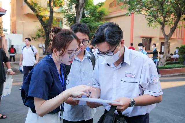 Bài thi đánh giá năng lực đại học quốc gia